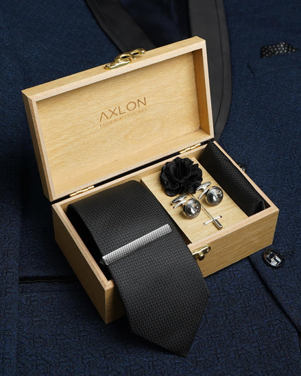 6605596